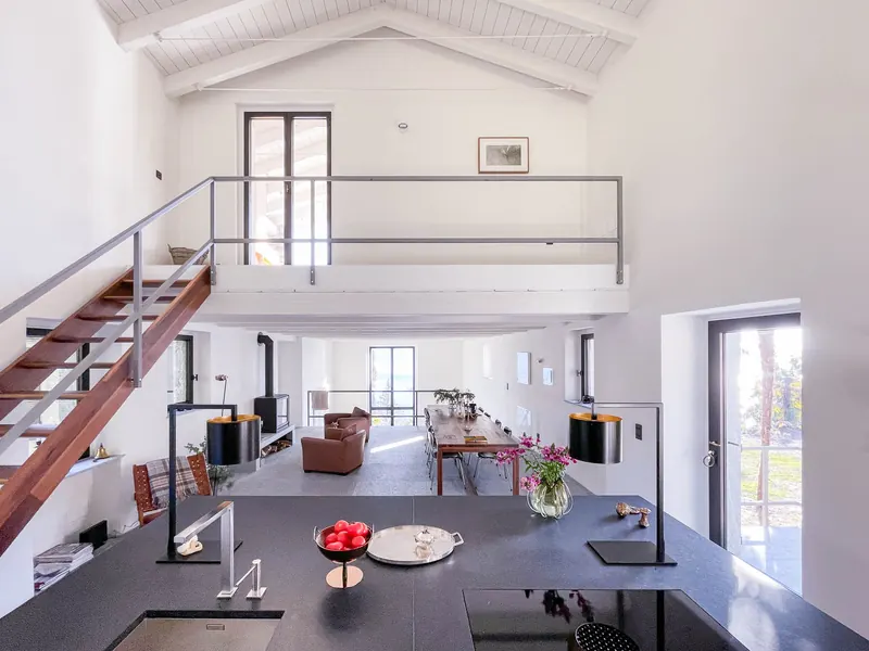 Casa Ludwig, kitchen and gallery